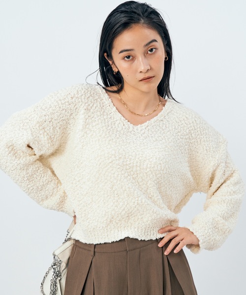 LIENCOEUR(リアンクール)の「ランダム糸Vネックニットプルオーバー(ニット/セーター・レディース・ブラック/ライトピンク/アイボリー/グレー/ブルー・FREE)」の6枚目の写真
