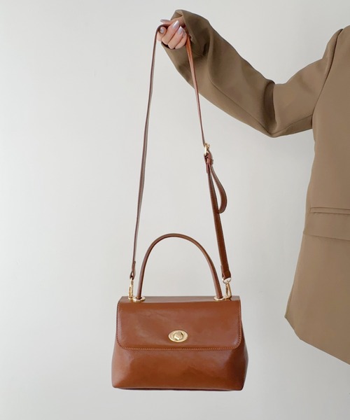 un+frame（アンフレーム）の「2way vintage leather shoulder bag／2WAYスクエアヴィンテージPUショルダーバッグ（ショルダーバッグ・レディース・ダークブラウン/ブラック/ブラウン・FREE）」の7枚目の写真