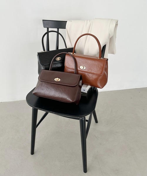 un+frame（アンフレーム）の「2way vintage leather shoulder bag／2WAYスクエアヴィンテージPUショルダーバッグ（ショルダーバッグ・レディース・ダークブラウン/ブラック/ブラウン・FREE）」の13枚目の写真