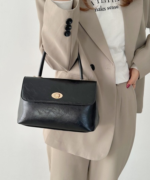 un+frame（アンフレーム）の「2way vintage leather shoulder bag／2WAYスクエアヴィンテージPUショルダーバッグ（ショルダーバッグ・レディース・ダークブラウン/ブラック/ブラウン・FREE）」の17枚目の写真