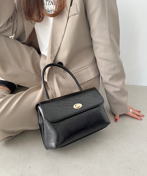 un+frame（アンフレーム）の「2way vintage leather shoulder bag／2WAYスクエアヴィンテージPUショルダーバッグ（ショルダーバッグ・レディース・ダークブラウン/ブラック/ブラウン・FREE）」の15枚目の写真