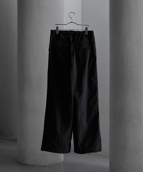 CALLNE（カルネ）の「【CALLNE】Nylon Tech Easy Straight Pants / ナイロンテックイージーストレートパンツ（撥水&防風）（その他パンツ・メンズ・ブラック/チャコールグレー・L/M）」の4枚目の写真