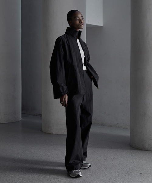 CALLNE（カルネ）の「【CALLNE】Nylon Tech Easy Straight Pants / ナイロンテックイージーストレートパンツ（撥水&防風）（その他パンツ・メンズ・ブラック/チャコールグレー・L/M）」の21枚目の写真