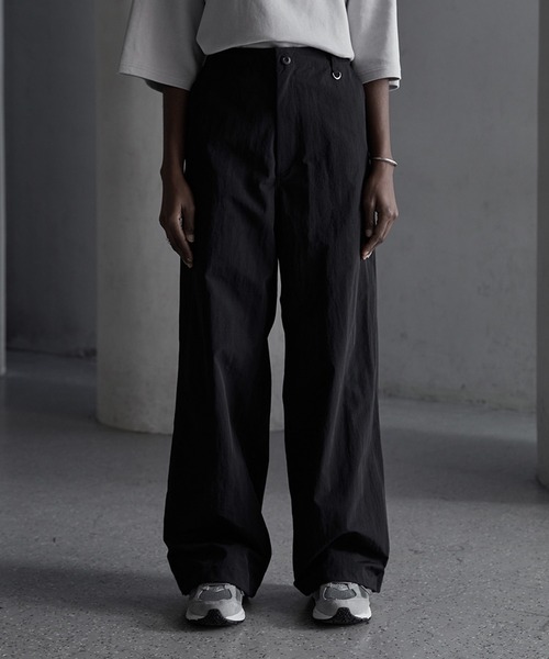 CALLNE（カルネ）の「【CALLNE】Nylon Tech Easy Straight Pants / ナイロンテックイージーストレートパンツ（撥水&防風）（その他パンツ・メンズ・ブラック/チャコールグレー・L/M）」の5枚目の写真