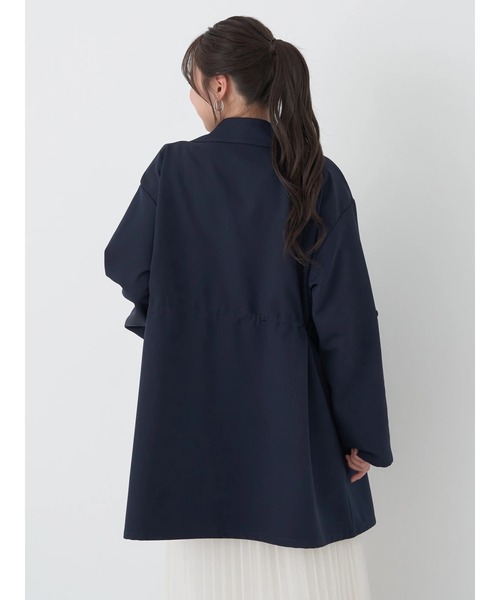 earth music&ecology(アースミュージックアンドエコロジー)の「ニュアンスビッグカラーコート(トレンチコート・レディース・ベージュ/ネイビー・FREE)」の11枚目の写真