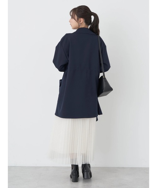 earth music&ecology(アースミュージックアンドエコロジー)の「ニュアンスビッグカラーコート(トレンチコート・レディース・ベージュ/ネイビー・FREE)」の15枚目の写真