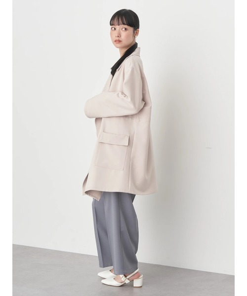 earth music&ecology(アースミュージックアンドエコロジー)の「ニュアンスビッグカラーコート(トレンチコート・レディース・ベージュ/ネイビー・FREE)」の6枚目の写真