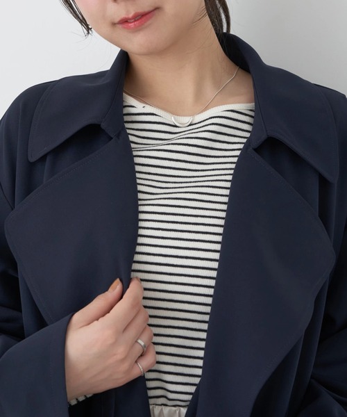 earth music&ecology(アースミュージックアンドエコロジー)の「ニュアンスビッグカラーコート(トレンチコート・レディース・ベージュ/ネイビー・FREE)」の16枚目の写真