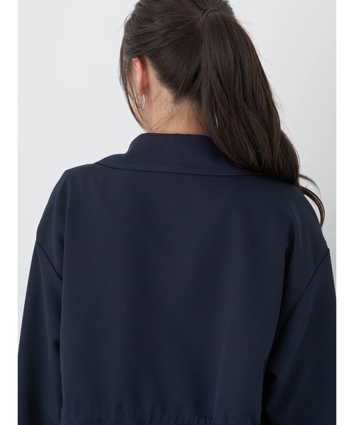 earth music&ecology(アースミュージックアンドエコロジー)の「ニュアンスビッグカラーコート(トレンチコート・レディース・ベージュ/ネイビー・FREE)」の17枚目の写真