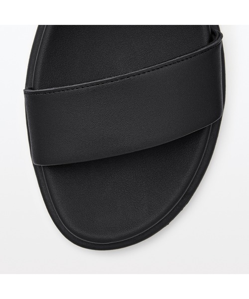 無印良品（ムジルシリョウヒン）の「婦人　レザーサンダル（サンダル・レディース・ブラック/オフホワイト・XS/M/S）」の7枚目の写真