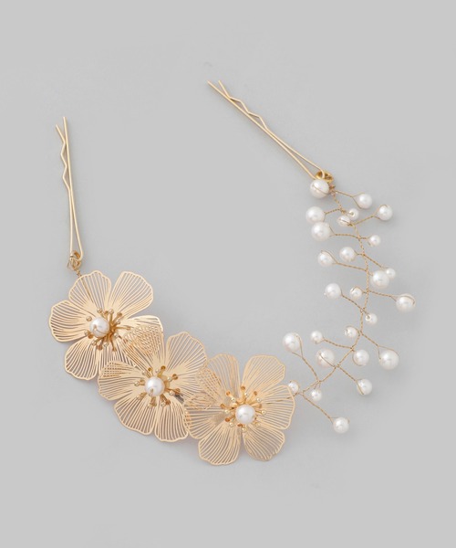 ANEMONE（アネモネ）の「メタルフラワー×パールバインヘッドドレス（カチューシャ・レディース・ゴールド・FREE）」の2枚目の写真