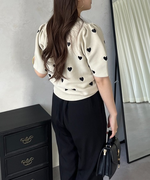 prose verse（プロズヴェール）の「半袖ハート刺繍ニット（ニット/セーター・レディース・ブラック/ベージュ・ﾌﾘ-）」の12枚目の写真