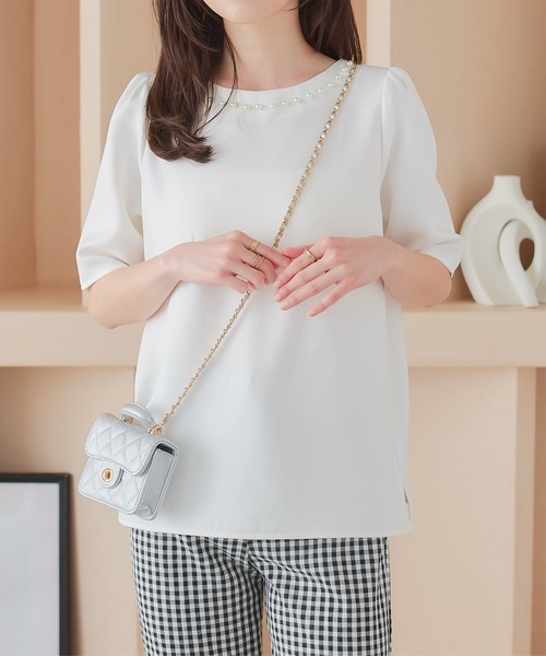 KOBE LETTUCE（コウベレタス）の「ネックパールトップス（シャツ/ブラウス・レディース・オフホワイト/サックスブルー/ブラック/ホワイト系/サックスブルー系/ブラック系・M/M1）」の14枚目の写真