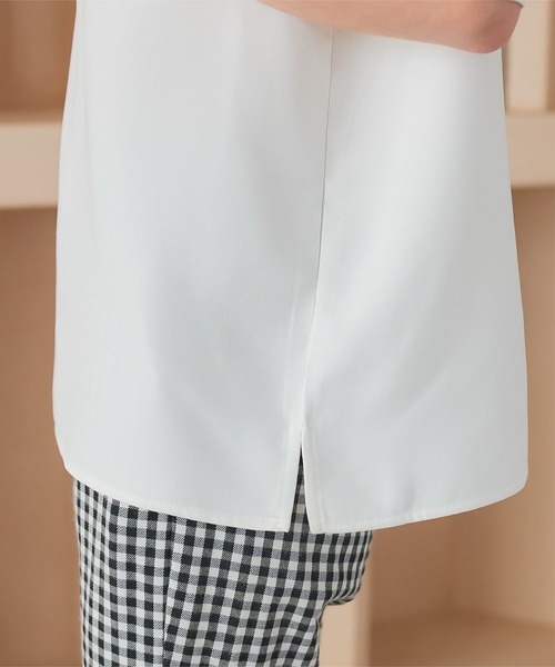 KOBE LETTUCE（コウベレタス）の「ネックパールトップス（シャツ/ブラウス・レディース・オフホワイト/サックスブルー/ブラック/ホワイト系/サックスブルー系/ブラック系・M/M1）」の11枚目の写真