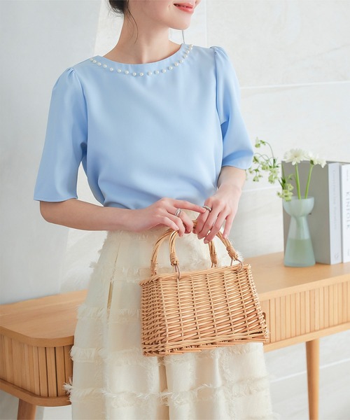 KOBE LETTUCE（コウベレタス）の「ネックパールトップス（シャツ/ブラウス・レディース・オフホワイト/サックスブルー/ブラック/ホワイト系/サックスブルー系/ブラック系・M/M1）」の7枚目の写真