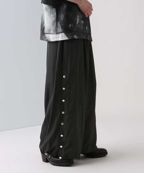 HARE（ハレ）の「【万美＆CHiNPAN×HARE】HAKAMAナイロンパンツ（HARE)（その他パンツ・メンズ・ブラック・FREE）」の8枚目の写真