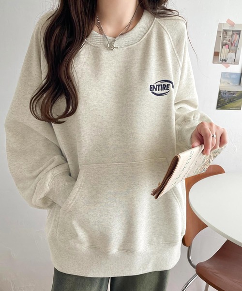 Java（ジャバ）の「《JaVaジャバコラボ》一枚でサマになる。 ワンポイント 胸元 刺繍 裏起毛 ラグラン スウェット（スウェット・レディース・ブラック/スモークピンク/グレイッシュベージュ/オフホワイト/ネイビー/オートミール・LARGE/MEDIUM/SMALL/X-LARGE）」の16枚目の写真