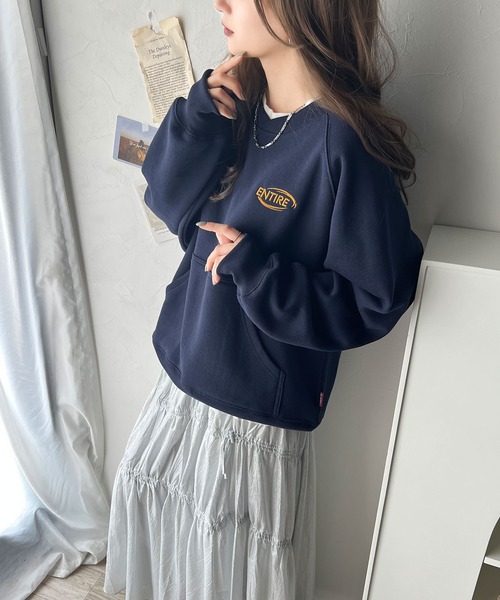 Java（ジャバ）の「《JaVaジャバコラボ》一枚でサマになる。 ワンポイント 胸元 刺繍 裏起毛 ラグラン スウェット（スウェット・レディース・ブラック/スモークピンク/グレイッシュベージュ/オフホワイト/ネイビー/オートミール・LARGE/MEDIUM/SMALL/X-LARGE）」の21枚目の写真