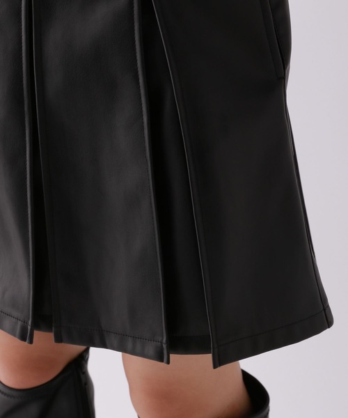 repipi armario（レピピ アルマリオ）の「フェイクレザープリーツスカート（スカート・キッズ・ブラック/グレー系その他・SMALL/MEDIUM/LARGE）」の11枚目の写真