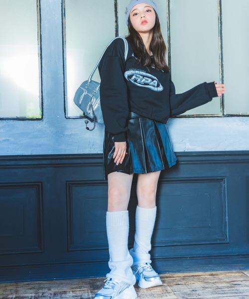 repipi armario（レピピ アルマリオ）の「フェイクレザープリーツスカート（スカート・キッズ・ブラック/グレー系その他・SMALL/MEDIUM/LARGE）」の15枚目の写真