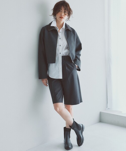 23区 L（ニジュウサンクオオキイサイズ）の「【CLASSY.10月号掲載/洗える】TWマットクロス ハーフパンツ（その他パンツ・レディース・ネイビー系/グレー系・50/48/46/44）」の5枚目の写真