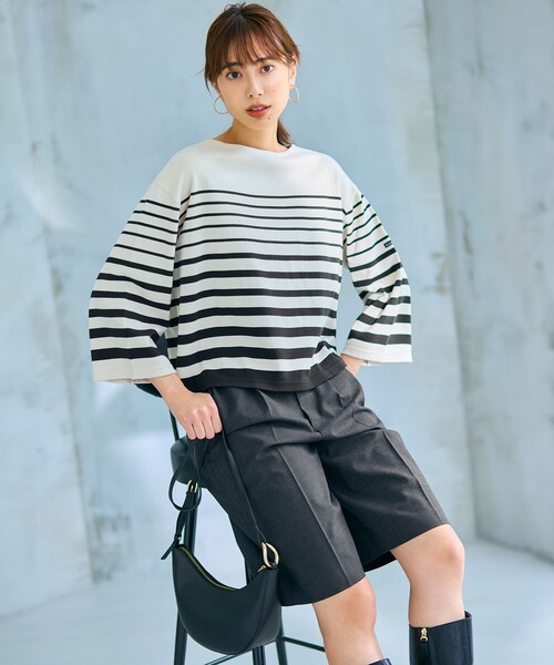 23区 L（ニジュウサンクオオキイサイズ）の「【CLASSY.10月号掲載/洗える】TWマットクロス ハーフパンツ（その他パンツ・レディース・ネイビー系/グレー系・50/48/46/44）」の6枚目の写真