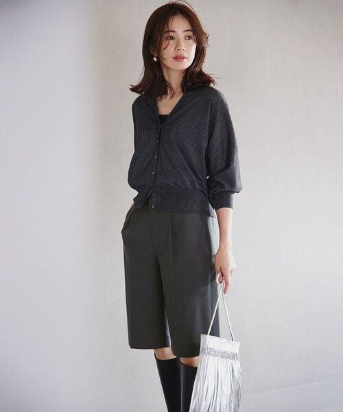 23区 L（ニジュウサンクオオキイサイズ）の「【CLASSY.10月号掲載/洗える】TWマットクロス ハーフパンツ（その他パンツ・レディース・ネイビー系/グレー系・50/48/46/44）」の7枚目の写真