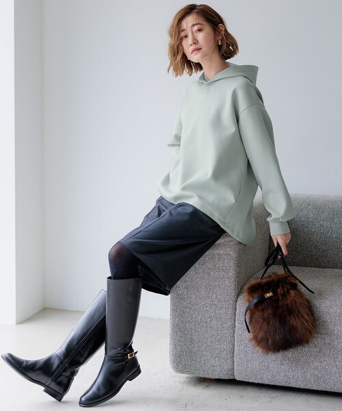 23区 L（ニジュウサンクオオキイサイズ）の「【CLASSY.10月号掲載/洗える】TWマットクロス ハーフパンツ（その他パンツ・レディース・ネイビー系/グレー系・50/48/46/44）」の10枚目の写真