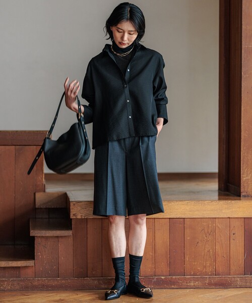 23区 L（ニジュウサンクオオキイサイズ）の「【CLASSY.10月号掲載/洗える】TWマットクロス ハーフパンツ（その他パンツ・レディース・ネイビー系/グレー系・50/48/46/44）」の14枚目の写真