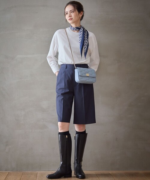 23区 L（ニジュウサンクオオキイサイズ）の「【CLASSY.10月号掲載/洗える】TWマットクロス ハーフパンツ（その他パンツ・レディース・ネイビー系/グレー系・50/48/46/44）」の17枚目の写真