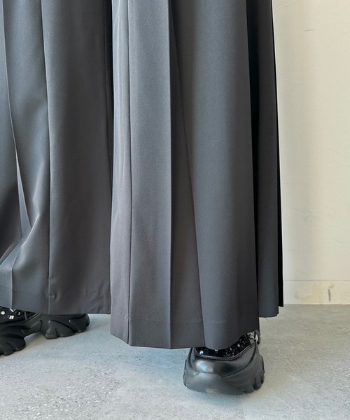 HARE（ハレ）の「プリーツワイドパンツ(HARE)（その他パンツ・レディース・ボルドー/ブラック系その他/ブルー系その他・FREE）」の16枚目の写真