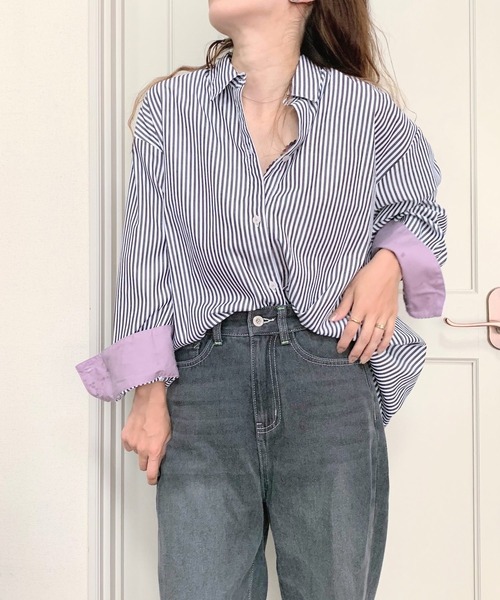 Q（キュー）の「ストライプ配色シャツ（シャツ/ブラウス・レディース・ネイビー系/ブラック系その他・MEDIUM）」の2枚目の写真