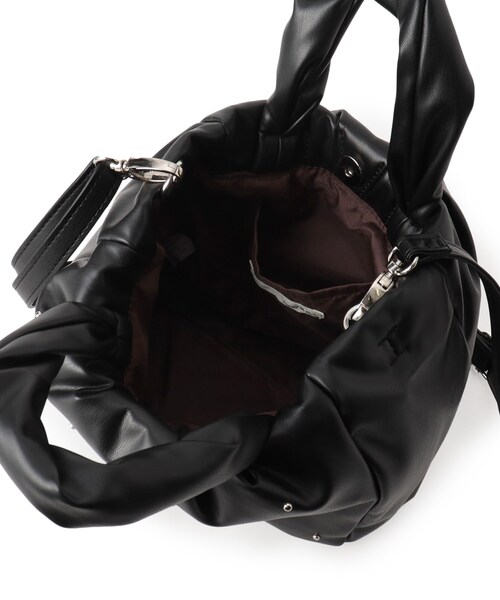 SHOO・LA・RUE（シューラルー）の「◆【2WAY】むぎゅっとしたフォルムがたまらまい ひねりハンドルスタッズミニトート（トートバッグ・レディース・ブラック/アイボリー/シルバー系その他・00）」の18枚目の写真