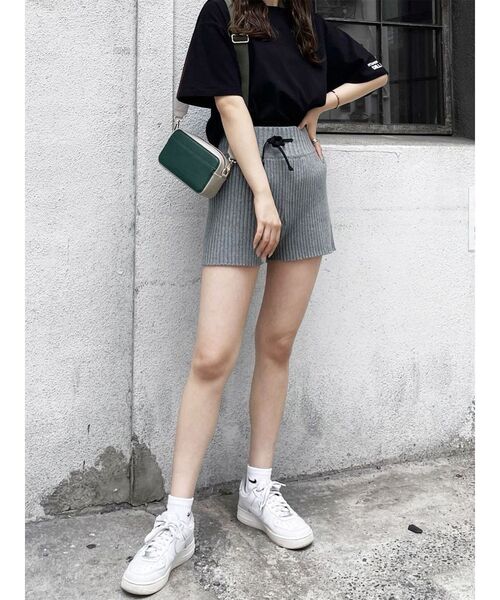 MURUA（ムルーア）の「リブニットキュロット【ショートパンツ】（その他パンツ・レディース・ブラック/グレー/モカ・FREE）」の21枚目の写真