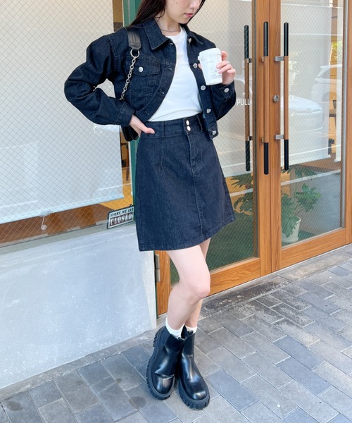 wears(ウェアーズ)の「クロップド丈デニムジャケットセットアップ(セットアップ・レディース・ホワイト/ブラック/ブルー・L/M)」の15枚目の写真