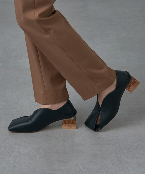 ALM.(アルム)の「【ALM.】ERIN LEATHER PAMPS(パンプス・レディース・ゴールド/ブラック・36/37/38)」の14枚目の写真