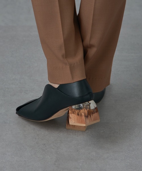 ALM.(アルム)の「【ALM.】ERIN LEATHER PAMPS(パンプス・レディース・ゴールド/ブラック・36/37/38)」の17枚目の写真