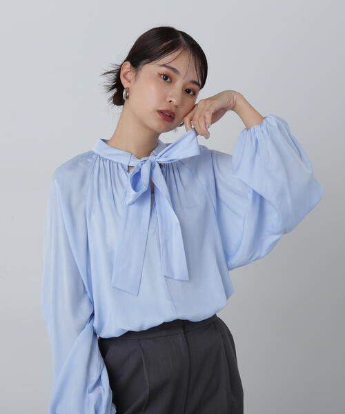 N.（N. Natural Beauty Basic）（エヌエヌナチュラルビューティーベーシック）の「◆前後２ｗａｙボウタイブラウス（シャツ/ブラウス・レディース・チャコールグレー/オフホワイト/ブルー・MEDIUM）」の17枚目の写真