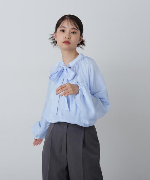 N.（N. Natural Beauty Basic）（エヌエヌナチュラルビューティーベーシック）の「◆前後２ｗａｙボウタイブラウス（シャツ/ブラウス・レディース・チャコールグレー/オフホワイト/ブルー・MEDIUM）」の18枚目の写真