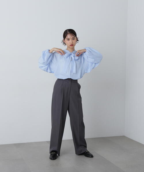 N.（N. Natural Beauty Basic）（エヌエヌナチュラルビューティーベーシック）の「◆前後２ｗａｙボウタイブラウス（シャツ/ブラウス・レディース・チャコールグレー/オフホワイト/ブルー・MEDIUM）」の20枚目の写真