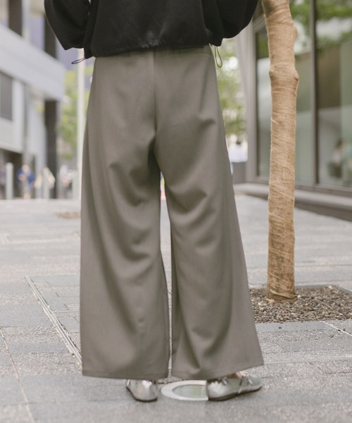 LAKOLE(ラコレ)の「ウエストフックワイドパンツ / 148693(その他パンツ・レディース・グレイッシュベージュ/ブラック/ベージュ・MEDIUM/SMALL)」の14枚目の写真