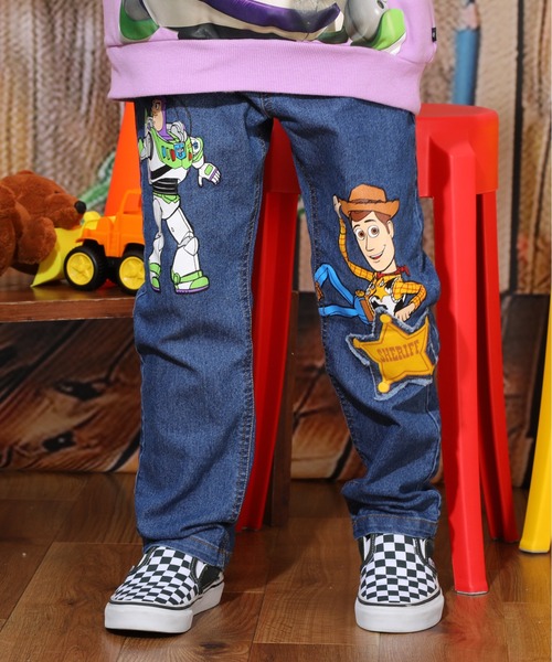 Disney(ディズニー)の「ディズニー TOY・STORY トイストーリー ストレートデニムロングパンツ 9981K(デニムパンツ・キッズ・ライトインディゴブルー・90cm/100cm/110cm/120cm/130cm/140cm)」の1枚目の写真