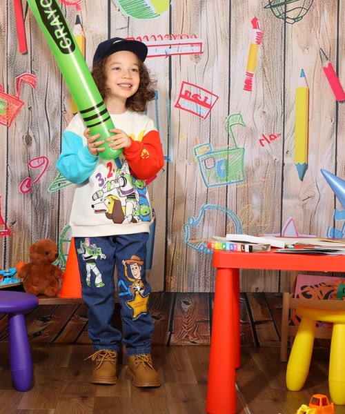 Disney(ディズニー)の「ディズニー TOY・STORY トイストーリー ストレートデニムロングパンツ 9981K(デニムパンツ・キッズ・ライトインディゴブルー・90cm/100cm/110cm/120cm/130cm/140cm)」の6枚目の写真