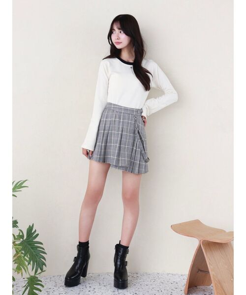 EATME(イートミー)の「ラグランスリーブロゴプリントTOP(Tシャツ/カットソー・レディース・ブラック/アイボリー・FREE)」の17枚目の写真