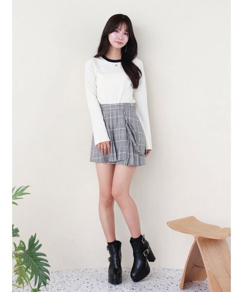 EATME(イートミー)の「ラグランスリーブロゴプリントTOP(Tシャツ/カットソー・レディース・ブラック/アイボリー・FREE)」の18枚目の写真