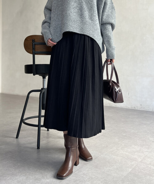 Chez toi(シェトワ)の「プリーツニットスカート(スカート・レディース・グレー/ブラック/キャメル・FREE)」の4枚目の写真