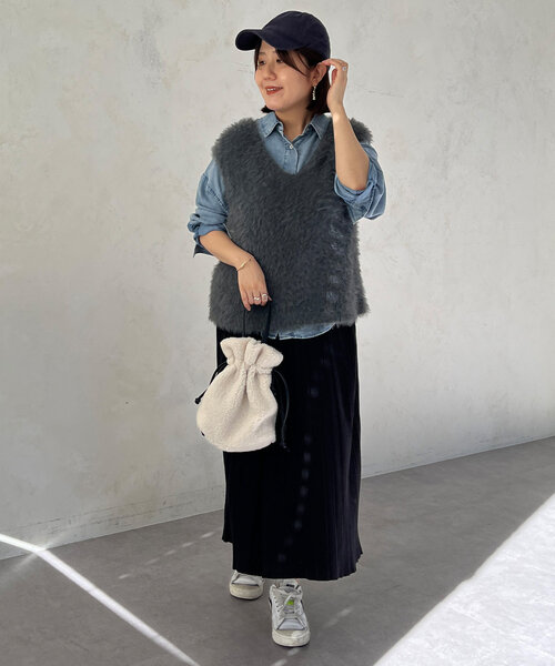 Chez toi(シェトワ)の「プリーツニットスカート(スカート・レディース・グレー/ブラック/キャメル・FREE)」の13枚目の写真