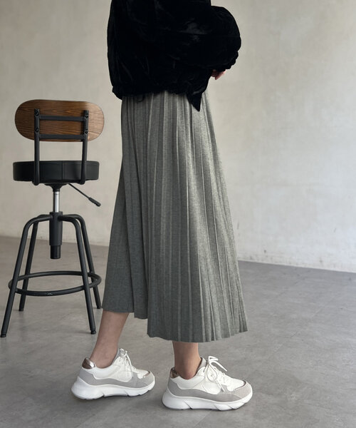 Chez toi(シェトワ)の「プリーツニットスカート(スカート・レディース・グレー/ブラック/キャメル・FREE)」の21枚目の写真