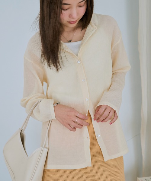 LAVEANGE(ラビアンジェ)の「【洗える】シアーブラウスカーデ(シャツ/ブラウス・レディース・レッド/ブラック/オフホワイト・M/LL/3L/4L/5L)」の4枚目の写真