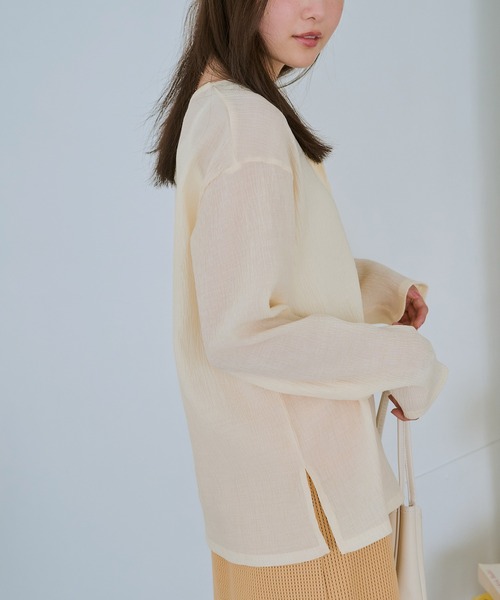 LAVEANGE(ラビアンジェ)の「【洗える】シアーブラウスカーデ(シャツ/ブラウス・レディース・レッド/ブラック/オフホワイト・M/LL/3L/4L/5L)」の6枚目の写真